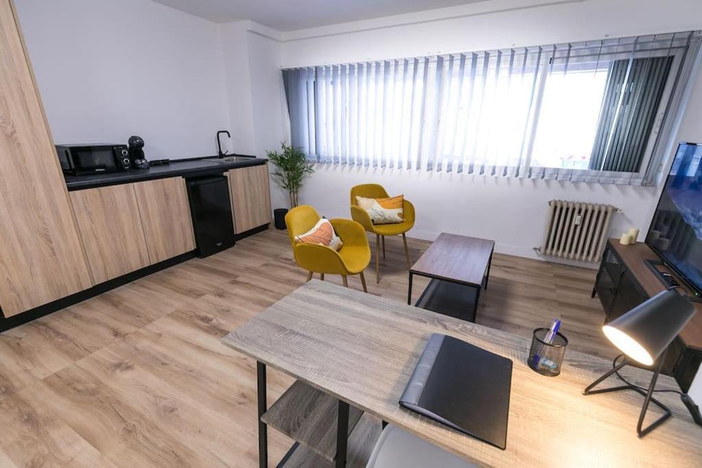 Estudio-Oficina Moderno, Centro De Jaén Exteriör bild